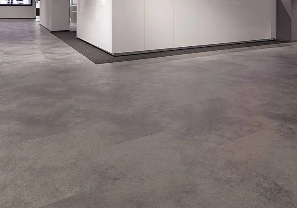 Pavimenti per rinnovare gli uffici con sopraelevati