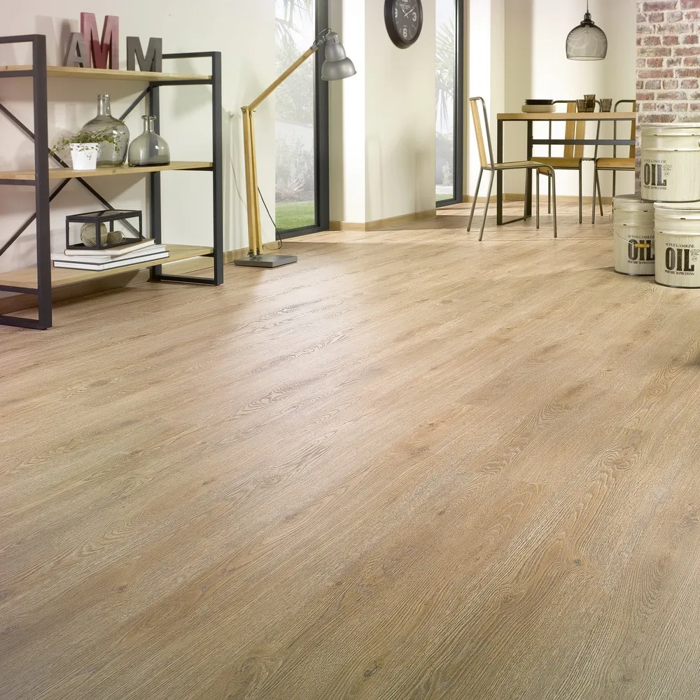 Ambienti con pavimento laminato Pavimento effetto parquet AC5 AC6 