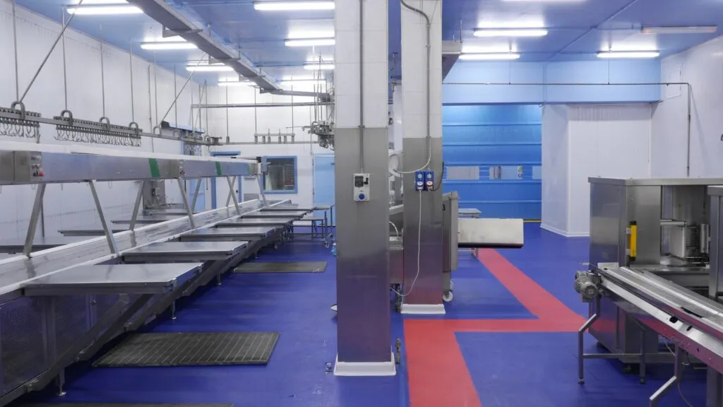 pavimentazione capannoni e officine in pvc ad incastro  pavimento per capannone, pavimento industriali, pavimento industriale interno