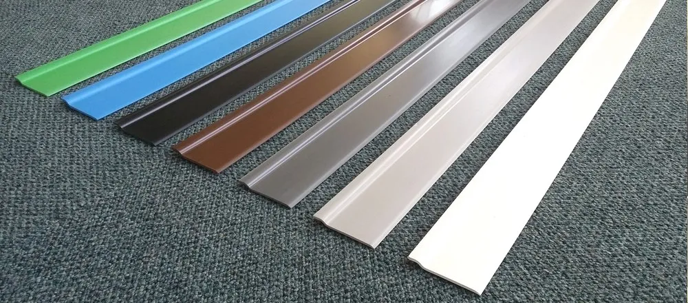 BATTISCOPA IN PVC | Vari colori in h. 7 cm.