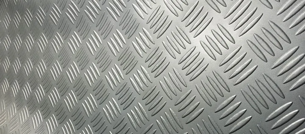 SIMILAMIERA | Pavimento effetto lamiera mandorlata Professionale