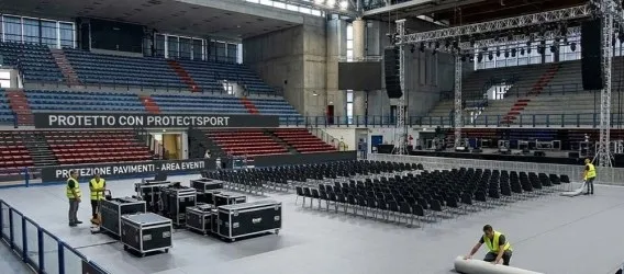 Protezione pavimenti sportivi in rotoli di PVC