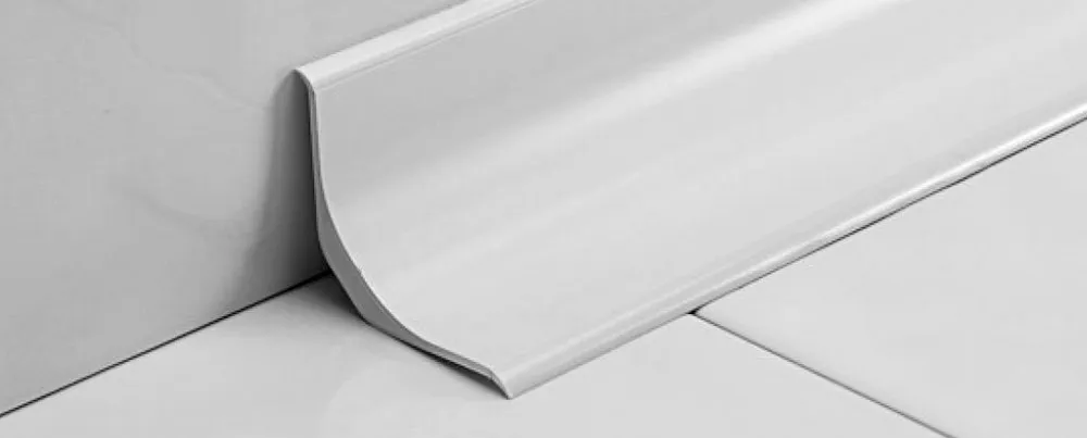 SGUSCIO PVC | Profilo per finitura perimetrale pavimento \ parete